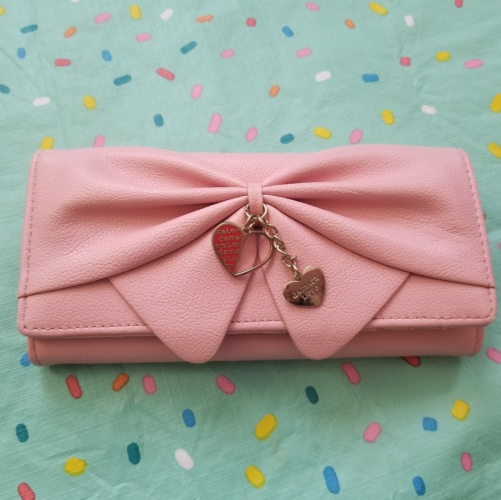 Damara Love pink bow wallet